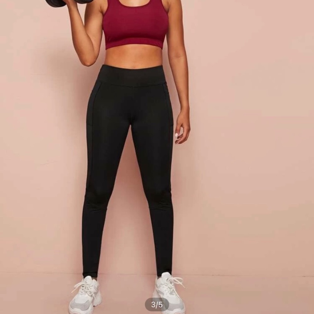 Pocket detail wide band waist sports legging
